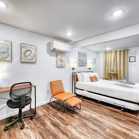 Cozy Studio 8 Min To Down Town, Nightlife, Museum, Uh